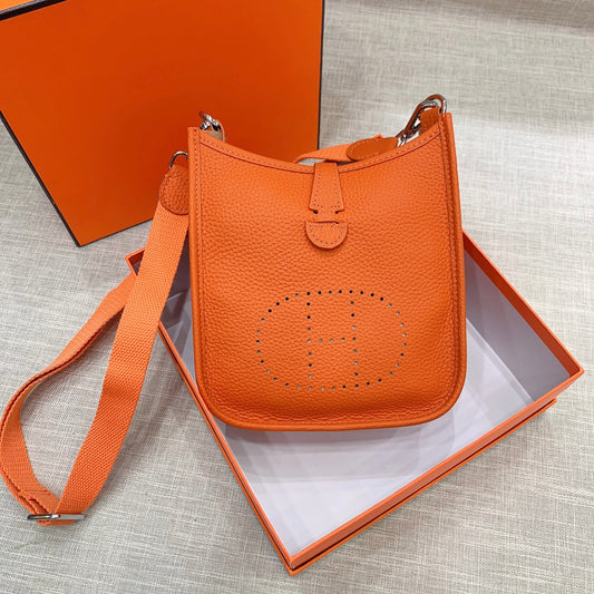 Hermès Evelyne Mini, Versatile Summer Street-Style Statement Bag